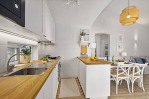 Microwave, dishwasher