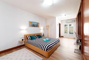 4 bedrooms, WiFi, bed sheets