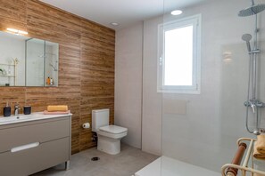 Hair dryer, towels - Villa Milano by Villa Plus (Playa Blanca)