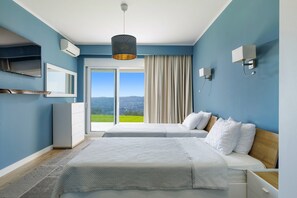 4 bedrooms, WiFi, bed sheets - Villa Gemini Angelo by Villa Plus (Pirgi)