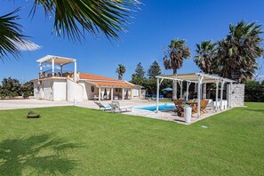 Pool - Villa Clara Ispica by Villa Plus (Santa Maria del Focallo)