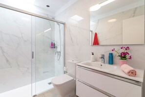 Hair dryer, towels