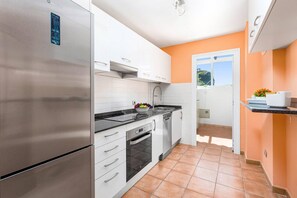 電子レンジ、食器洗い機、コーヒー / ティーメーカー