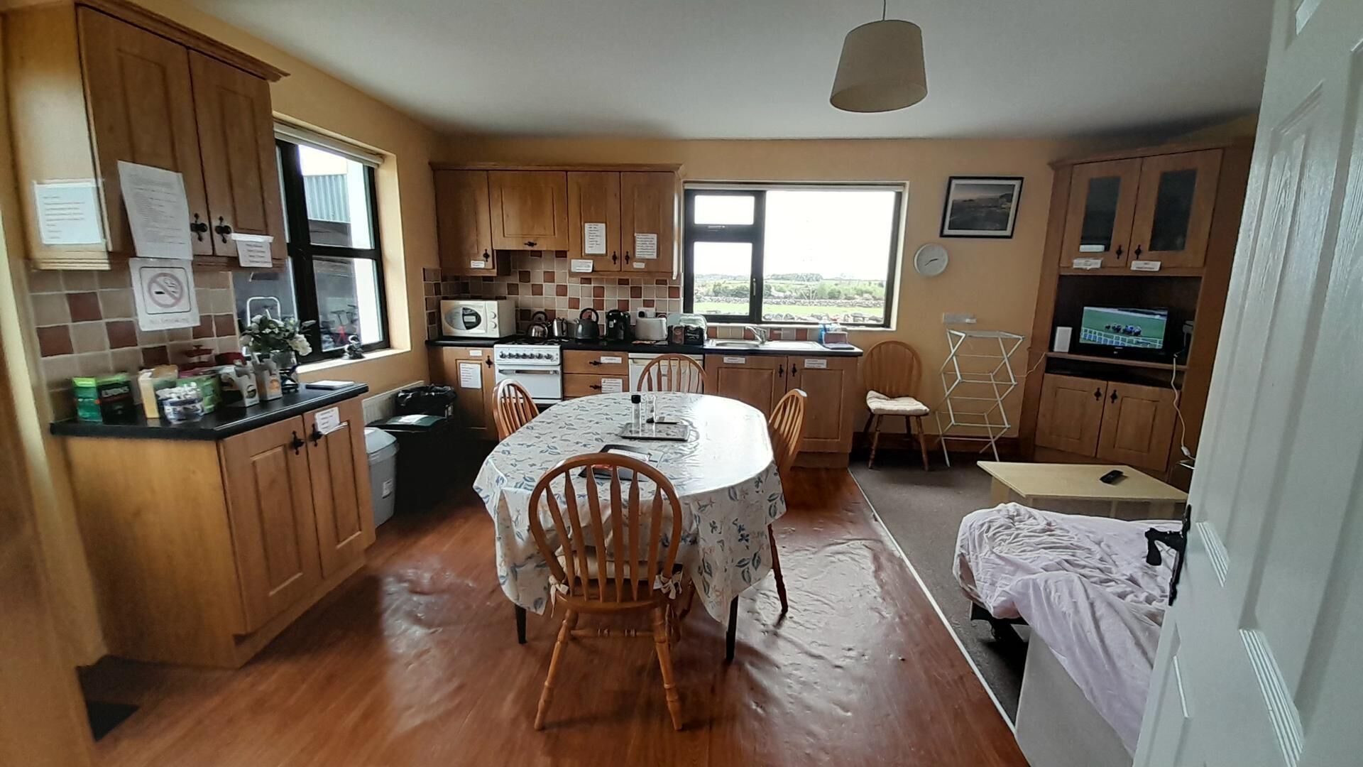 Apartment, 1 Queen Bed with Sofa bed | Private kitchen | Fridge, microwave, oven, stovetop