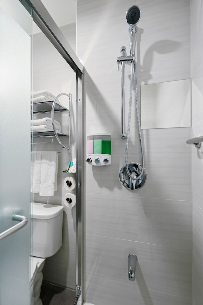 Highbridge Hotel by null