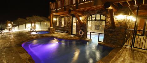 屋内プール、屋外プール