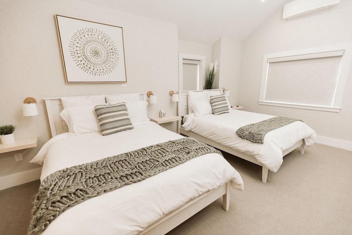 1 bedroom, blackout drapes, soundproofing, iron/ironing board
