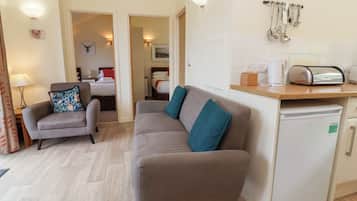 Cottage | 2 bedrooms, individually decorated, individually furnished, free WiFi