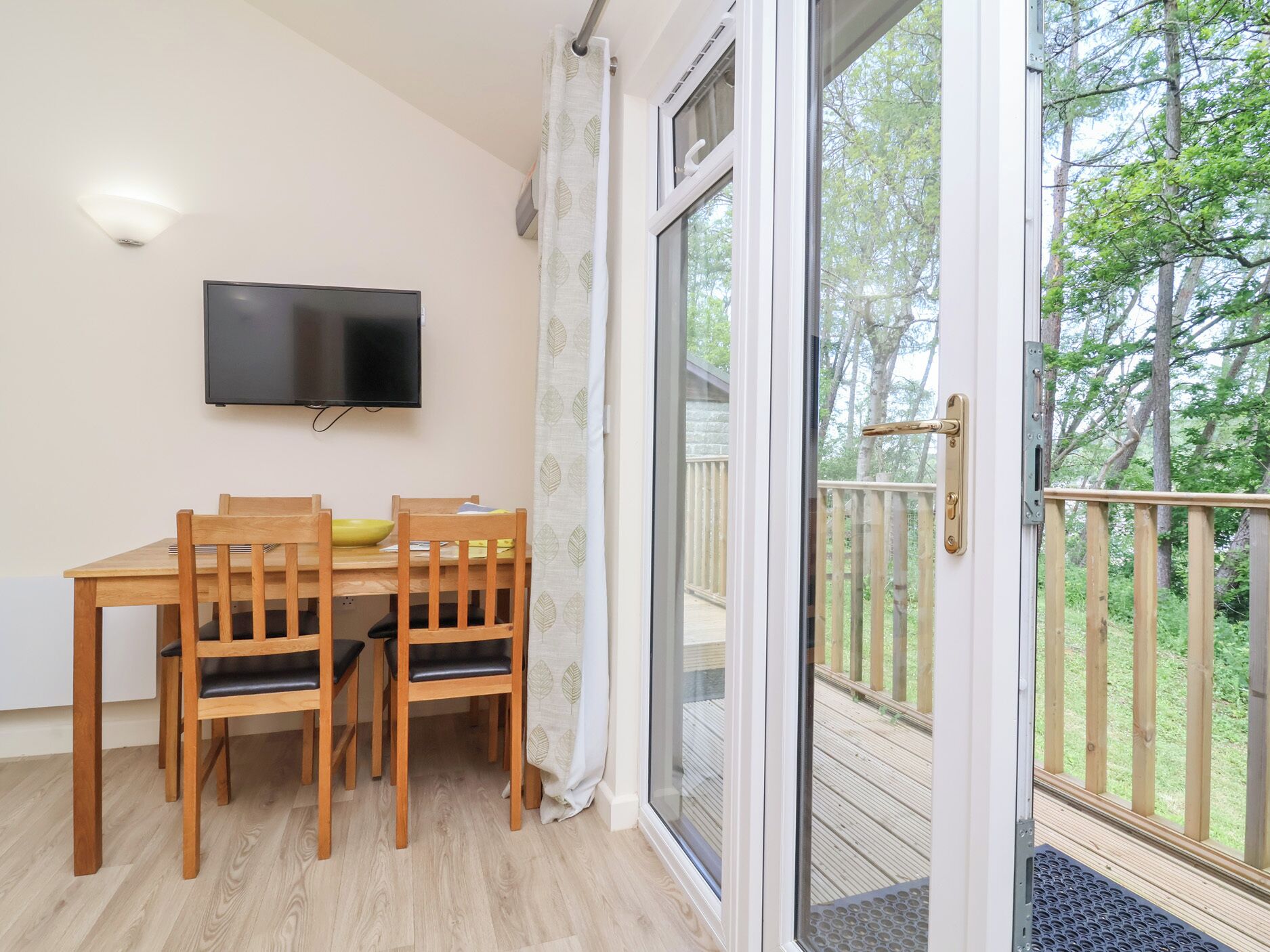 코티지 | 야외 식당