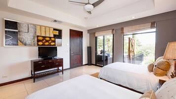 Luxury Condo | 3 bedrooms, in-room safe, iron/ironing board, free WiFi