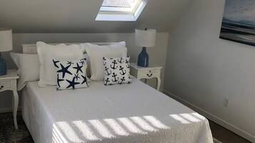 4 bedrooms, travel crib, free WiFi, bed sheets