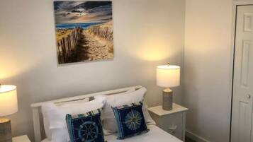 4 bedrooms, travel cot, free WiFi, bed sheets