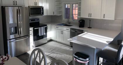 New 4 BR house near center and beaches with bikes