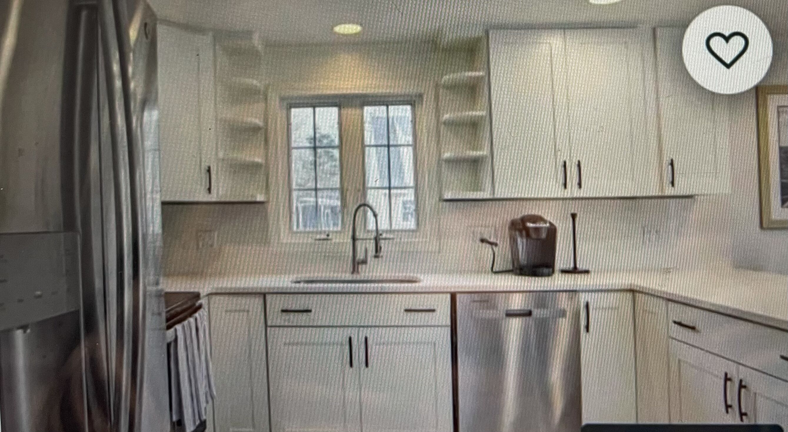 New 4 BR house near center and beaches