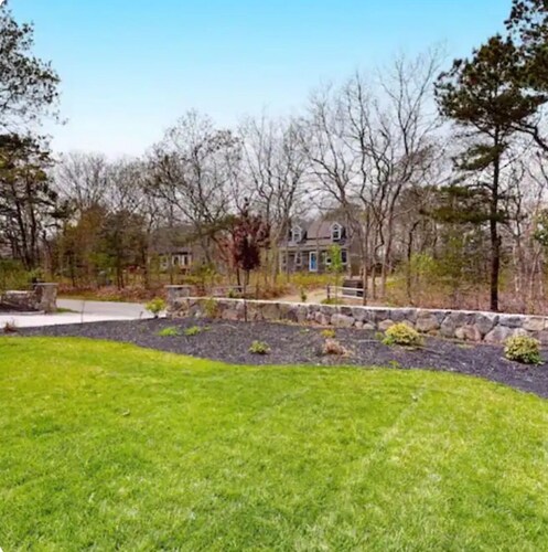 New 4 BR house near center and beaches with bikes