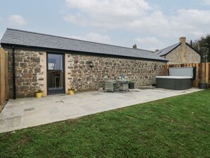 Terrace/patio - The Cwtch (Bridgend)