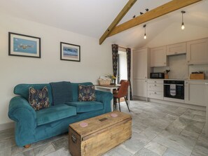 Cottage | Living area - The Cwtch (Bridgend)