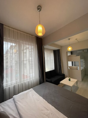 Standard Quadruple Room | Minibar, in-room safe, soundproofing, iron/ironing board - oldmile palace hotel (Istanbul)