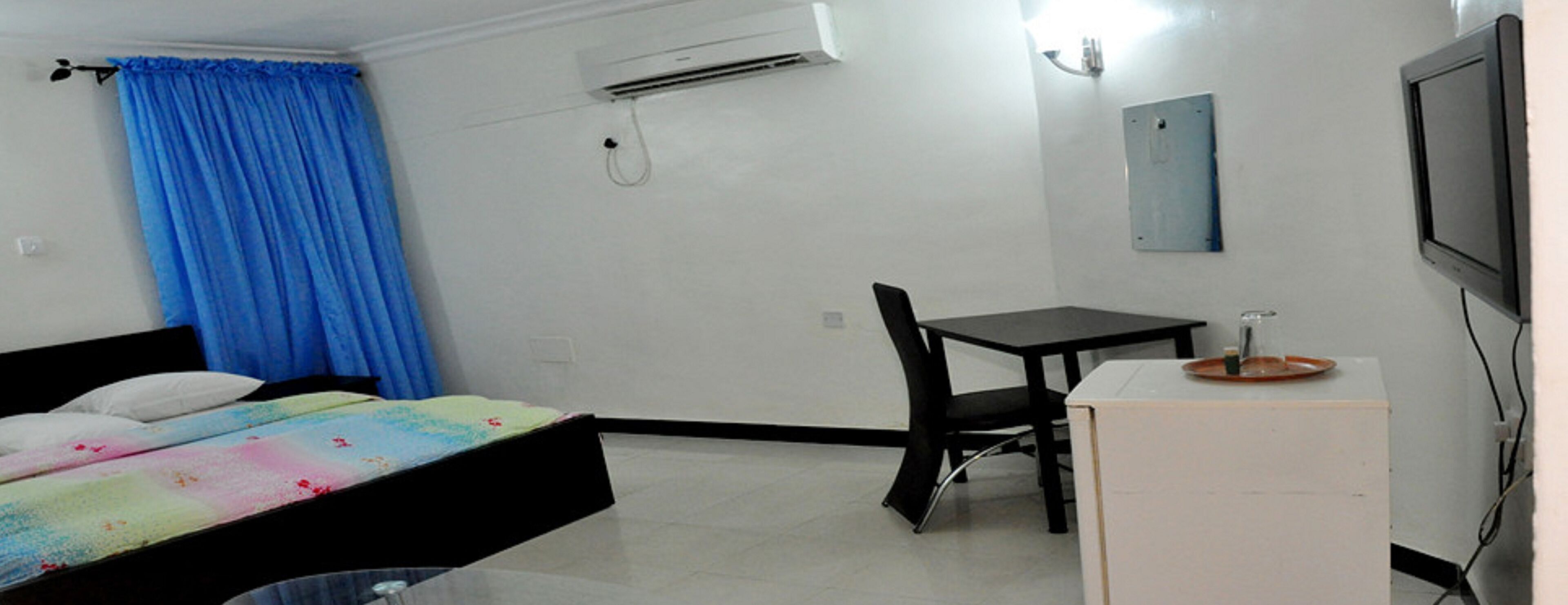 Coffres-forts dans les chambres, bureau, Wi-Fi gratuit