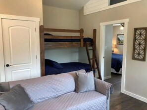 1 bedroom, iron/ironing board, travel cot, free WiFi