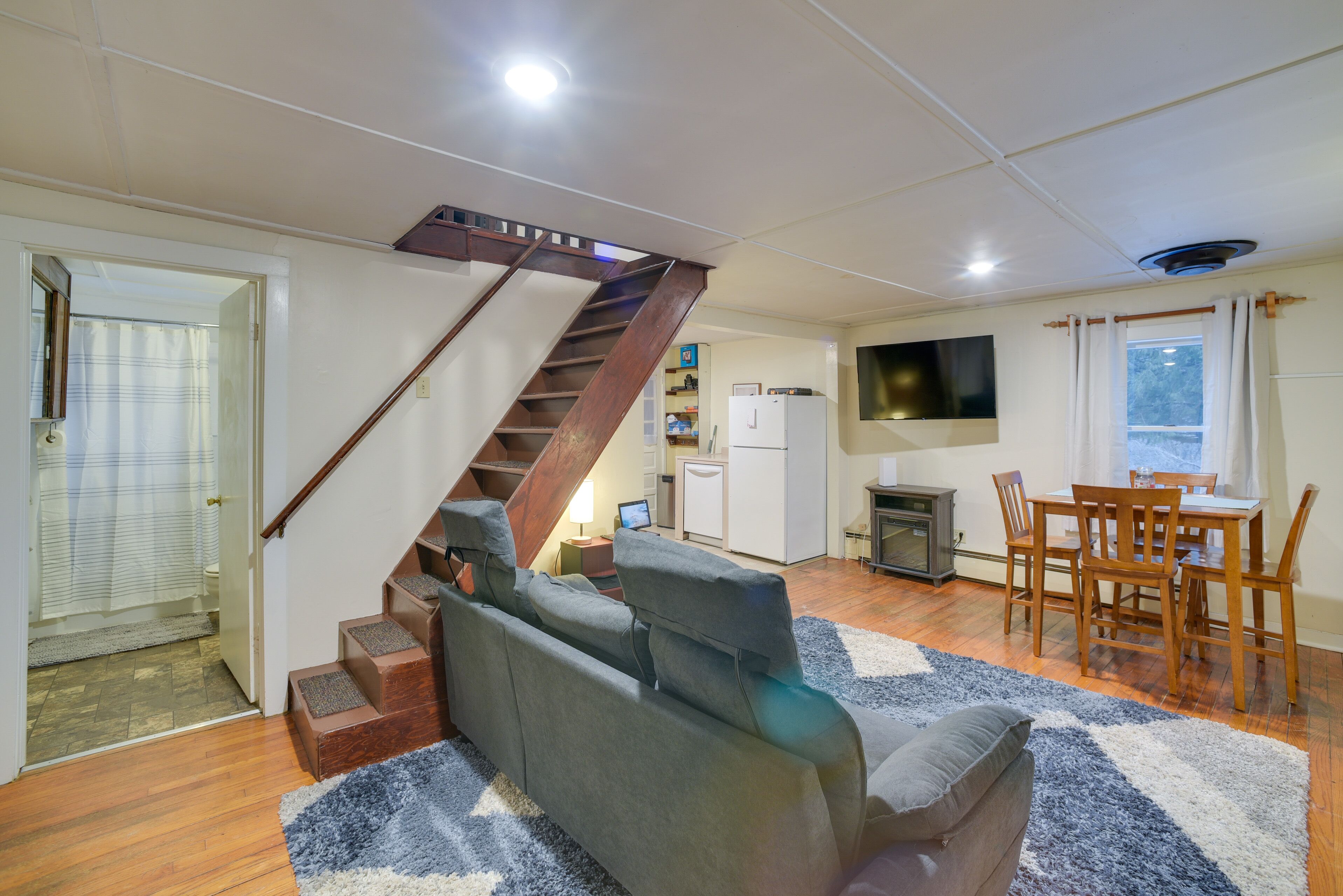 Pet-Friendly Upstate New York Vacation Rental!