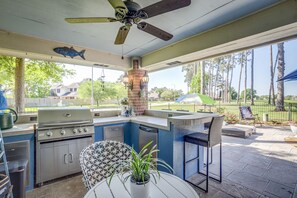 Terrace/patio - Luxe Texas Vacation Rental Home w/ Private Pool (Spring)