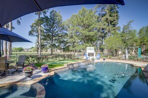 A heated pool - Luxe Texas Vacation Rental Home w/ Private Pool (Spring)