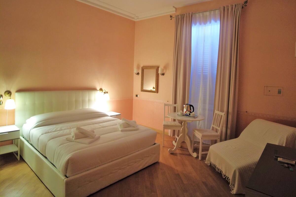 Deluxe-huone | Minibaari, työpöytä, kannettavalle tietokoneelle sopiva työtila
