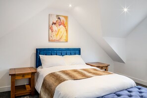 3 quartos, ferros/tábuas de passar roupa, Wi-Fi de cortesia