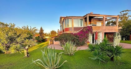 HAUT VILLA MESANGES 5 minutes walk from the beach !!