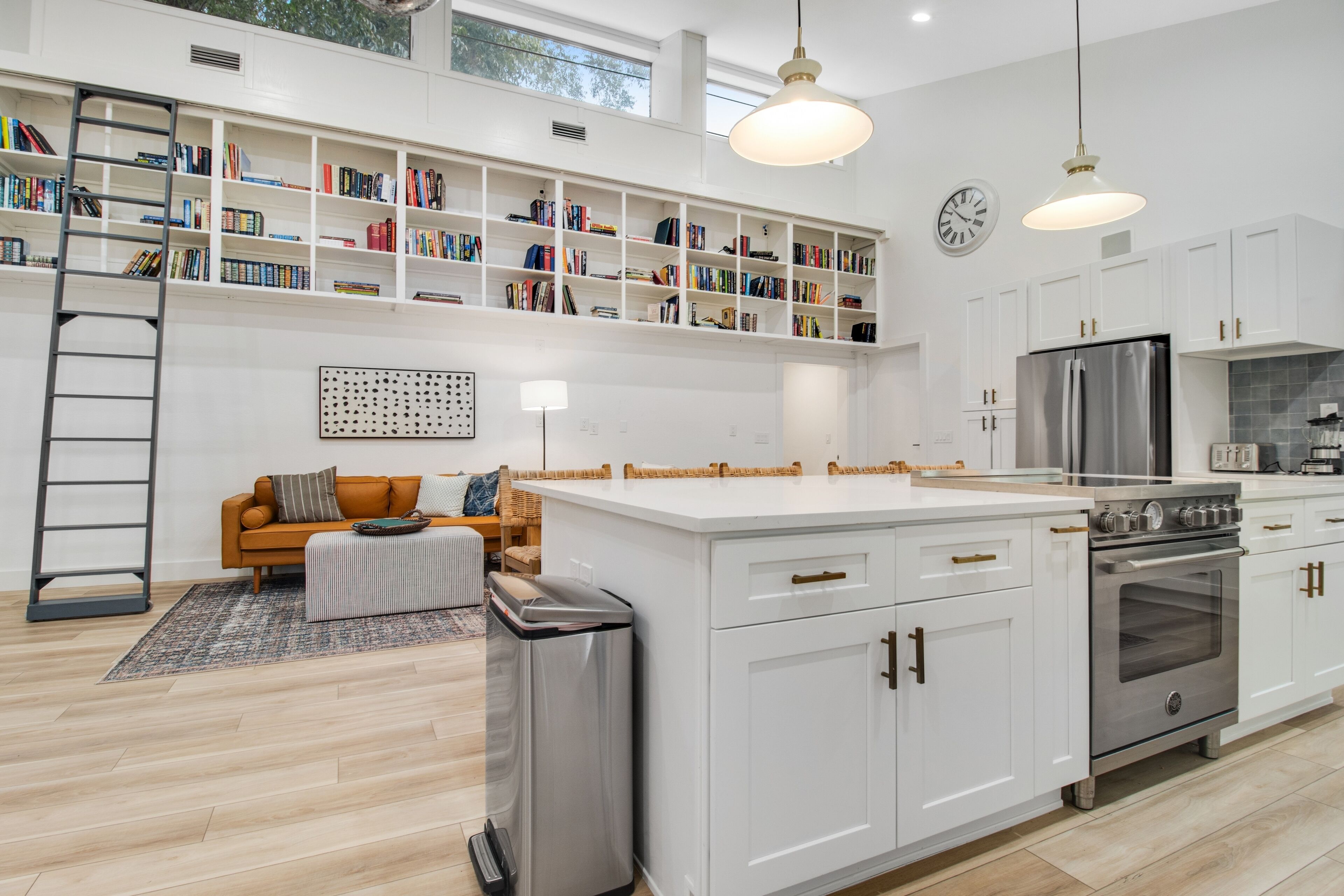 Incredibly spacious home dog-friendly with W/D, kitchen, grill, patio, & games