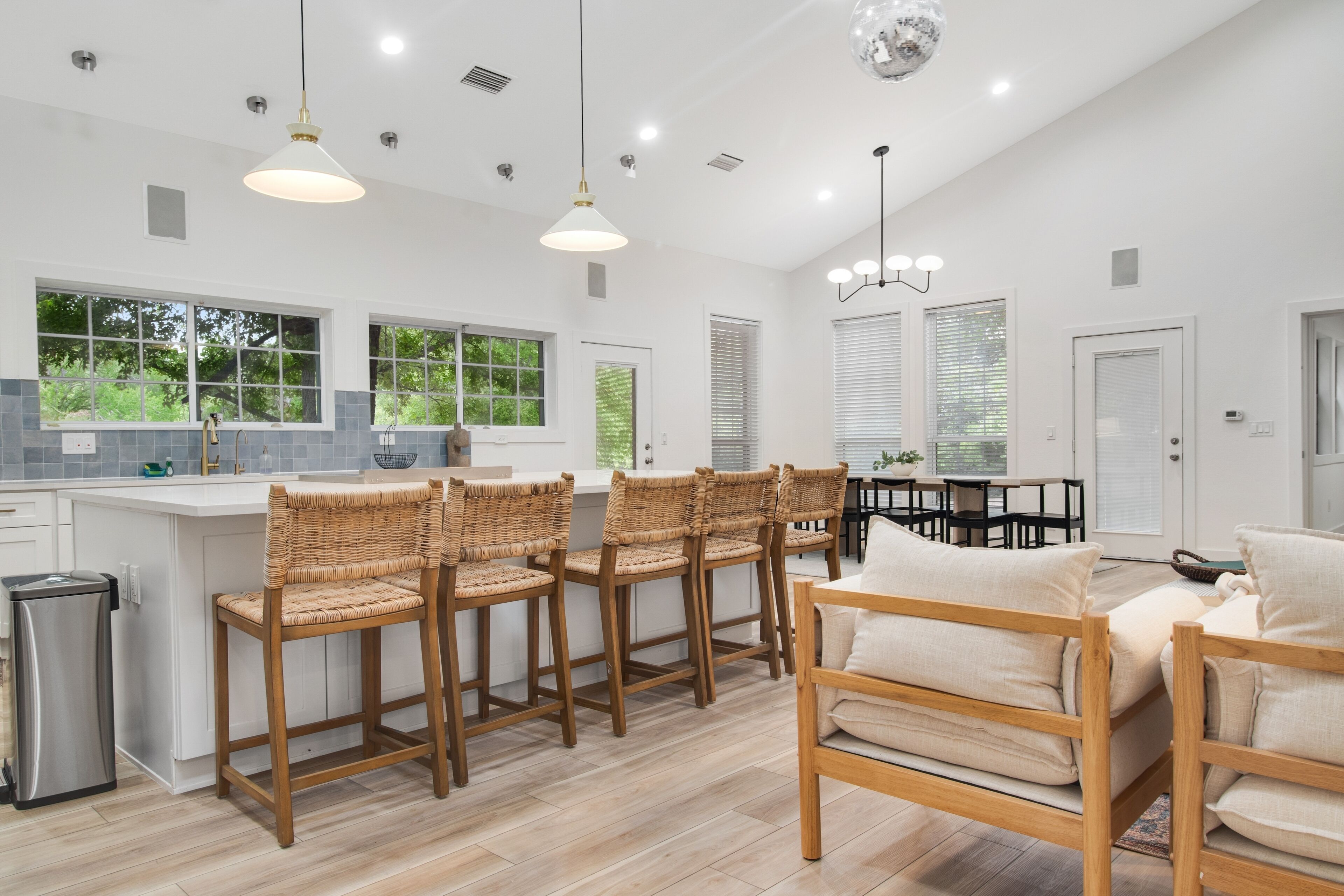 Incredibly spacious home dog-friendly with W/D, kitchen, grill, patio, & games