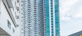 Super OYO Collectiono 91566 Easton Park Jatinangor