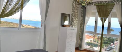 1 室のベッドルーム、アイロン / アイロン台、旅行用ベビーベッド、WiFi (無料)