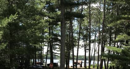 3 Bedroom Cottage with Lake Views