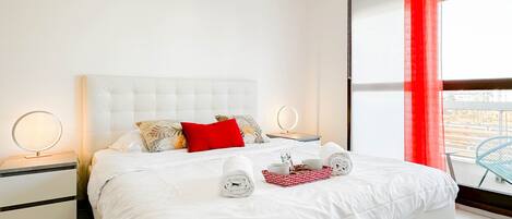 Iron/ironing board, free WiFi, bed sheets