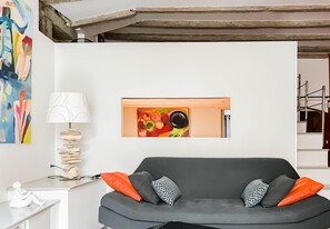 TV