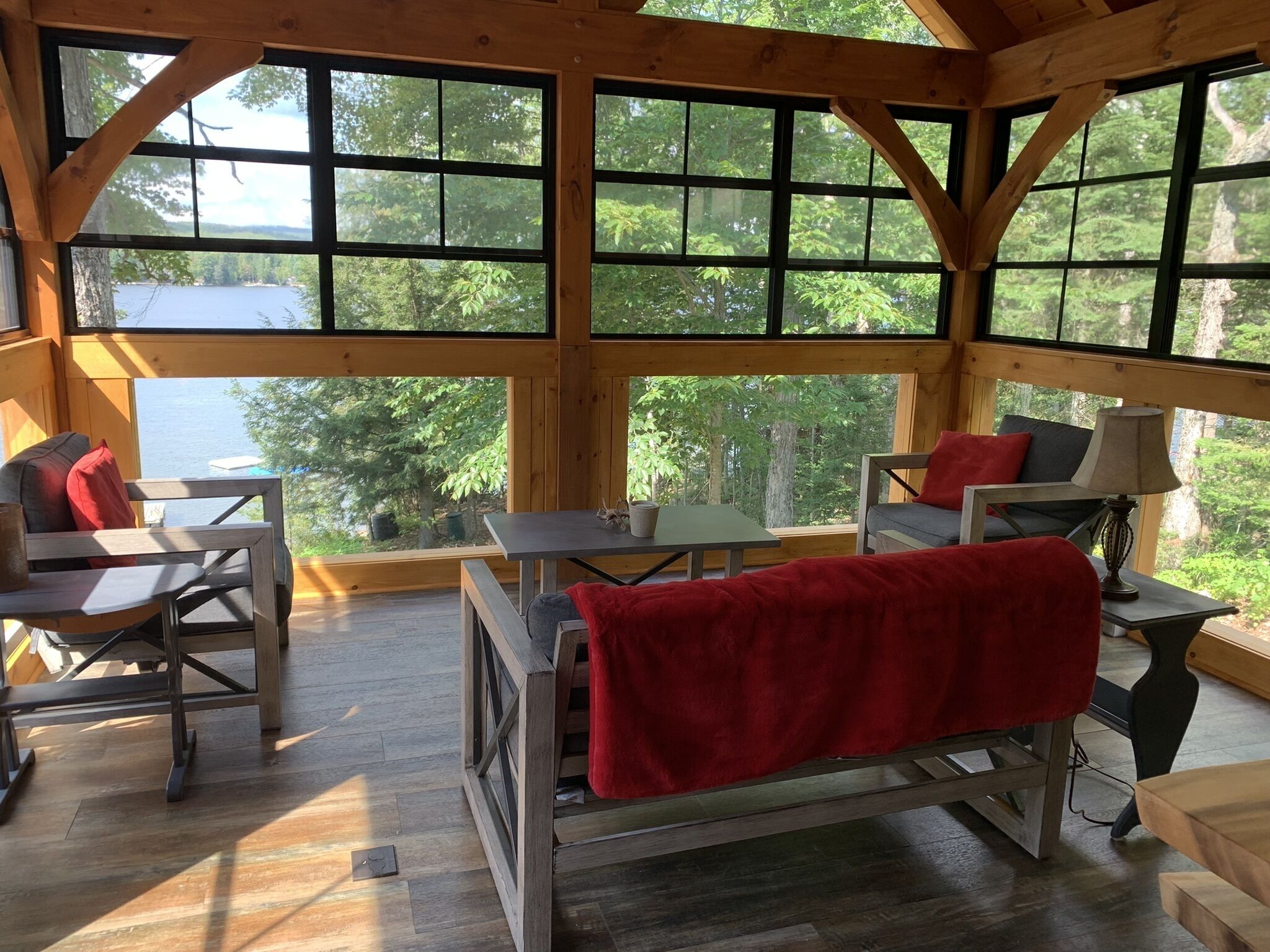 Large Elegant Year-Round Cottage Haliburton Lake