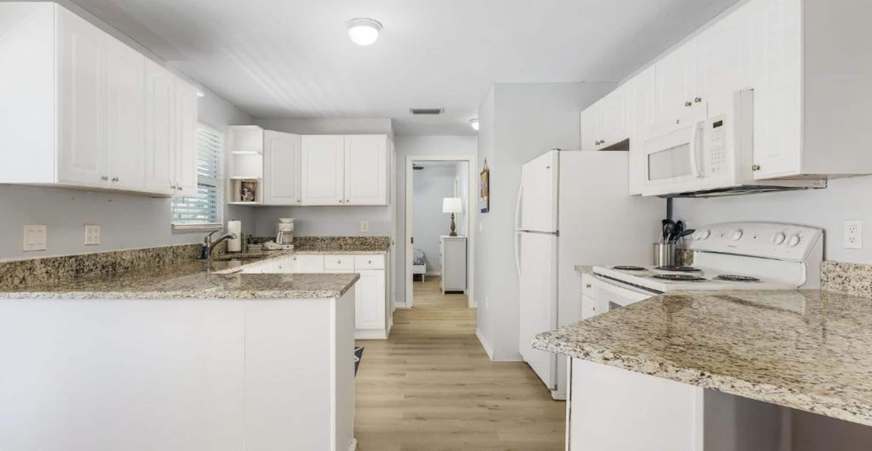 Condo, 2 Bedrooms, Balcony (waterview) | Private kitchen | Fridge, microwave, coffee/tea maker, paper towels