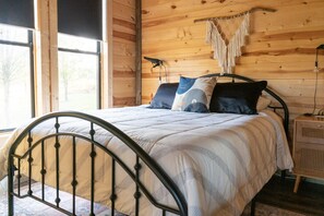 2 Schlafzimmer, Schreibtisch, Bügeleisen/Bügelbrett, WLAN