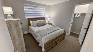 2 dormitoris, planxa i posts de planxar, wifi i roba de llit