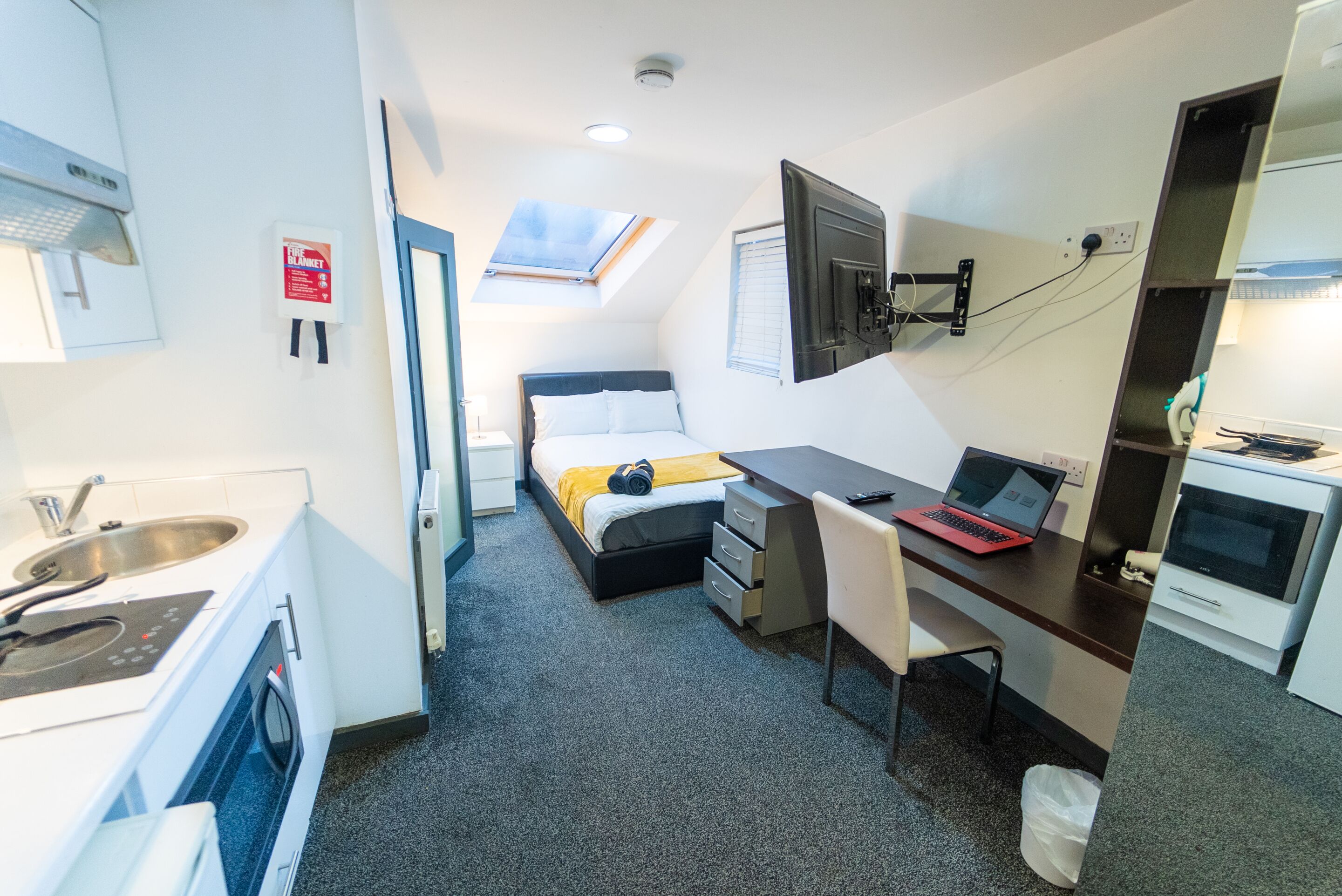 Top floor studio close to  QE