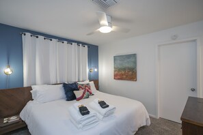 2 bedrooms, in-room safe, iron/ironing board, free WiFi - ❤️ of DWNTWN, Riverfront w pool, walk 2 Broadway (Nashville)