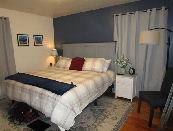 3 bedrooms, blackout curtains, iron/ironing board, free WiFi