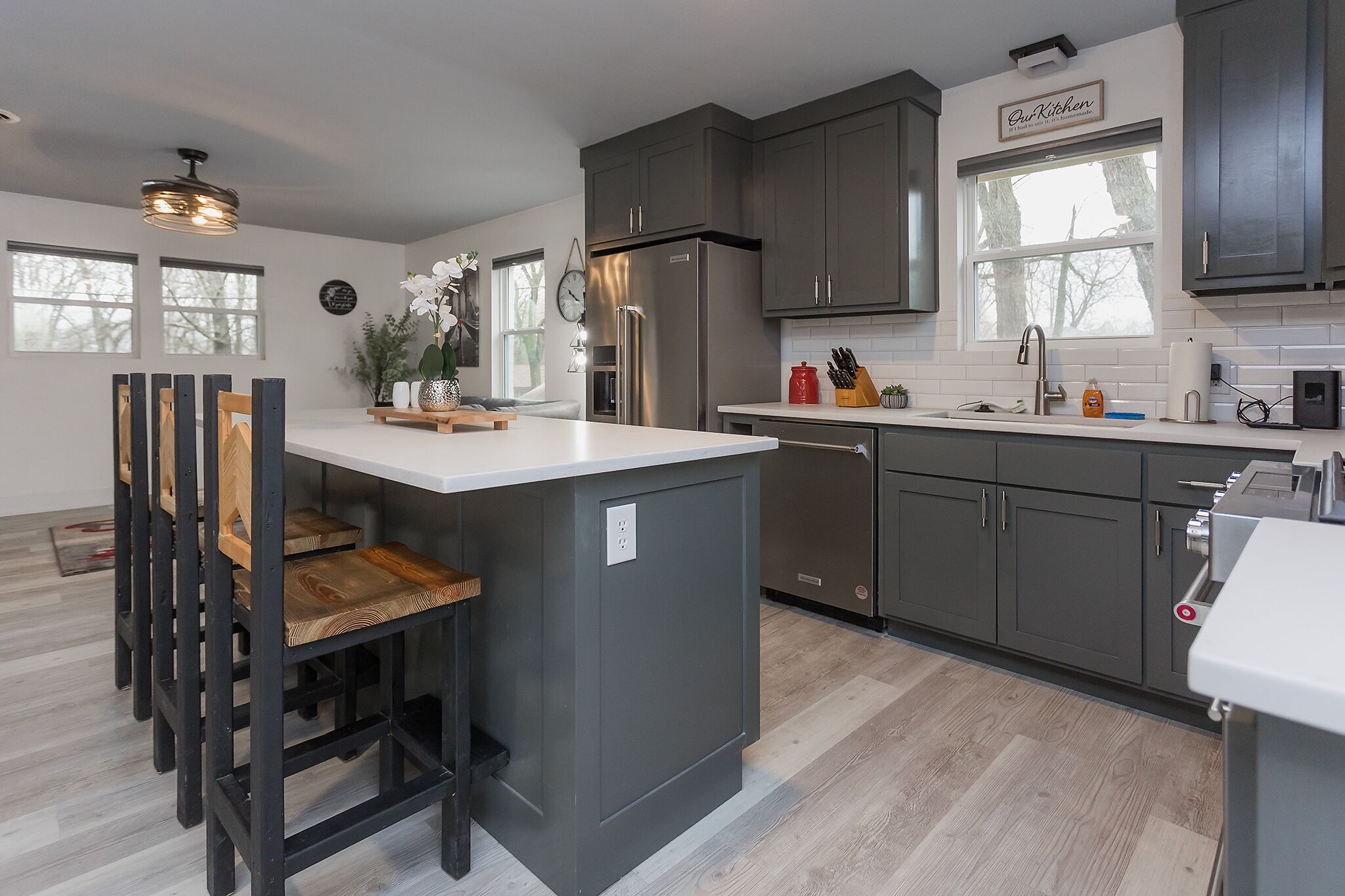 NO CLEANING FEE DOWNTOWN RUSTIC RANCHER