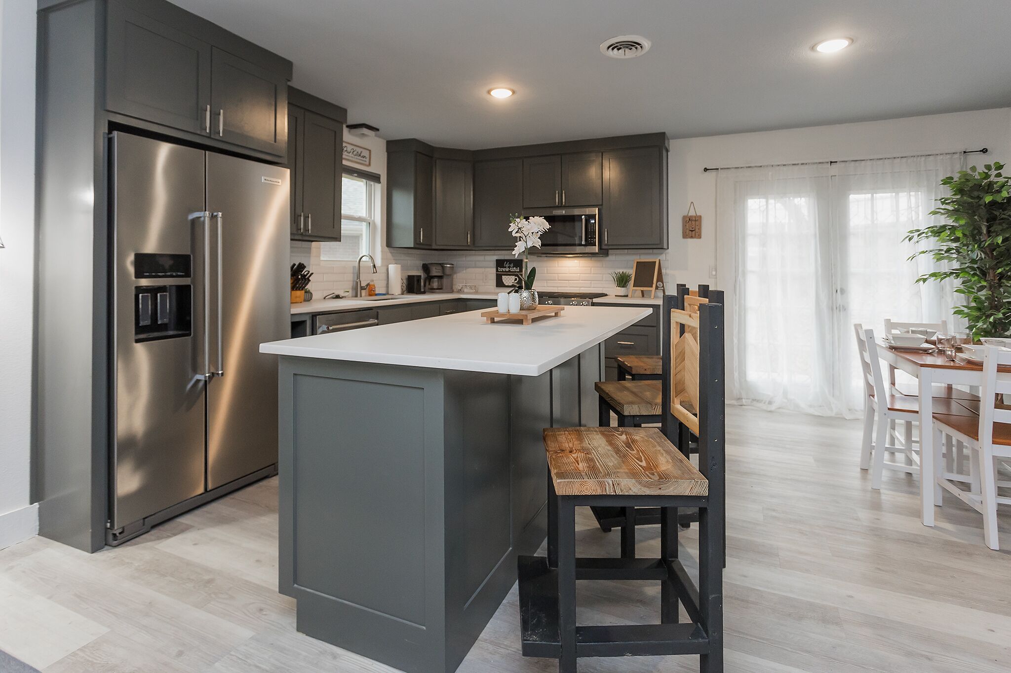 NO CLEANING FEE DOWNTOWN RUSTIC RANCHER