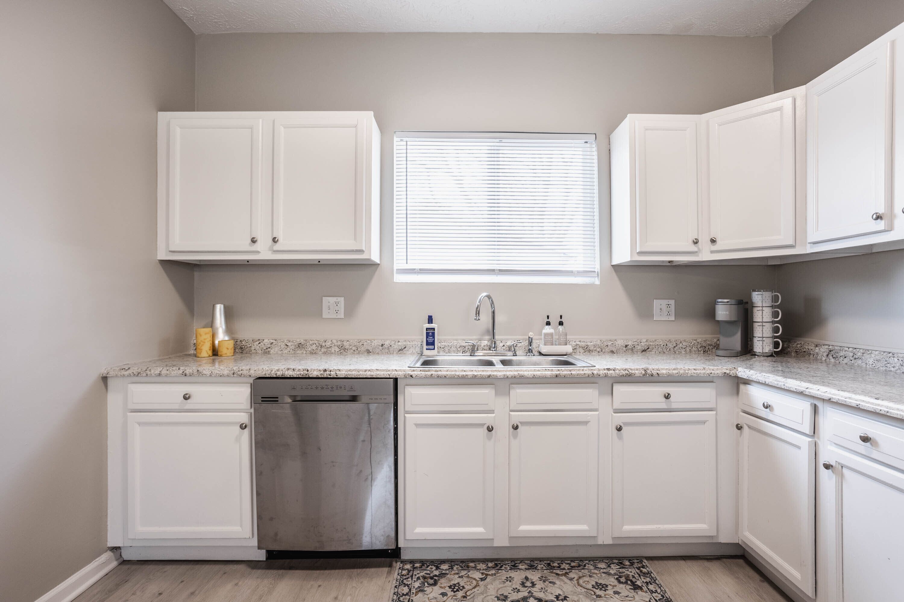 Grand Park, Westfield, Space For Entire Team, Sleeps 30 comfortably. Unit A