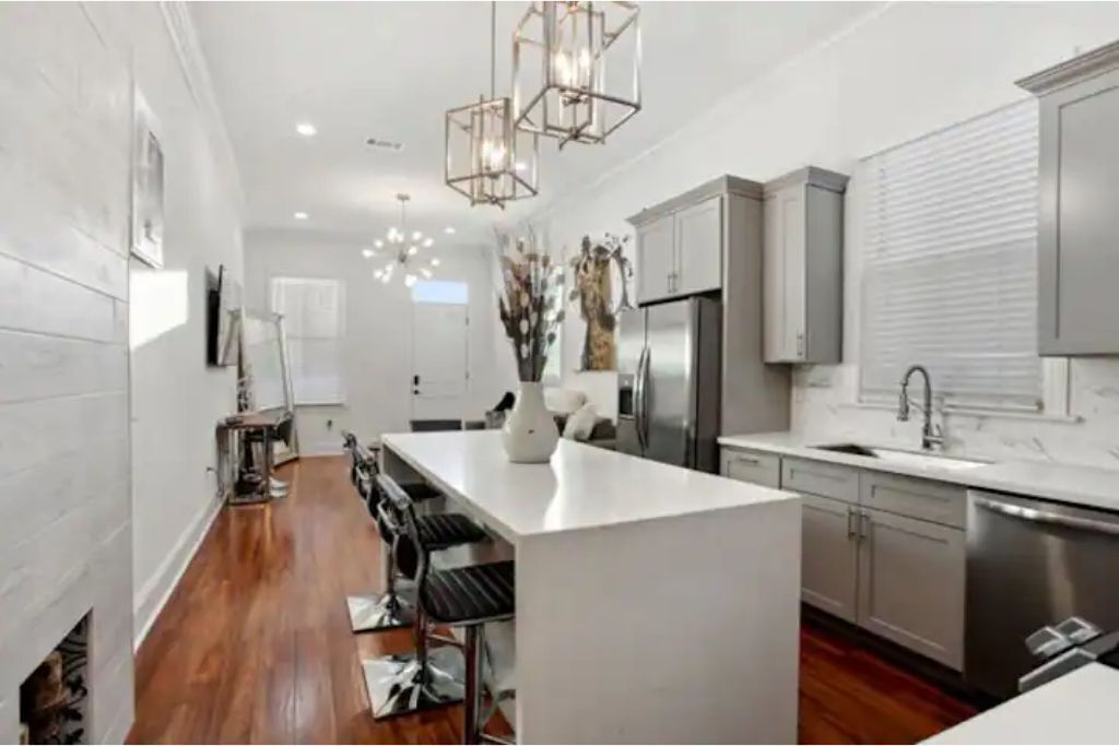 Beautiful Bayou St.John Home 2BR/1BA!