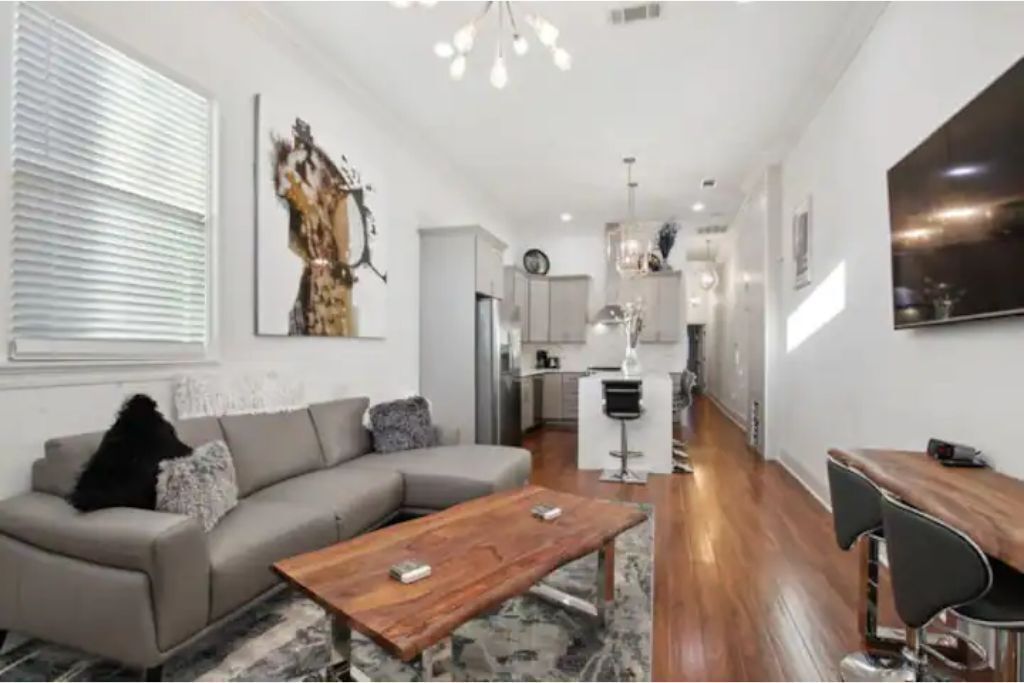 Beautiful Bayou St.John Home 2BR/1BA!