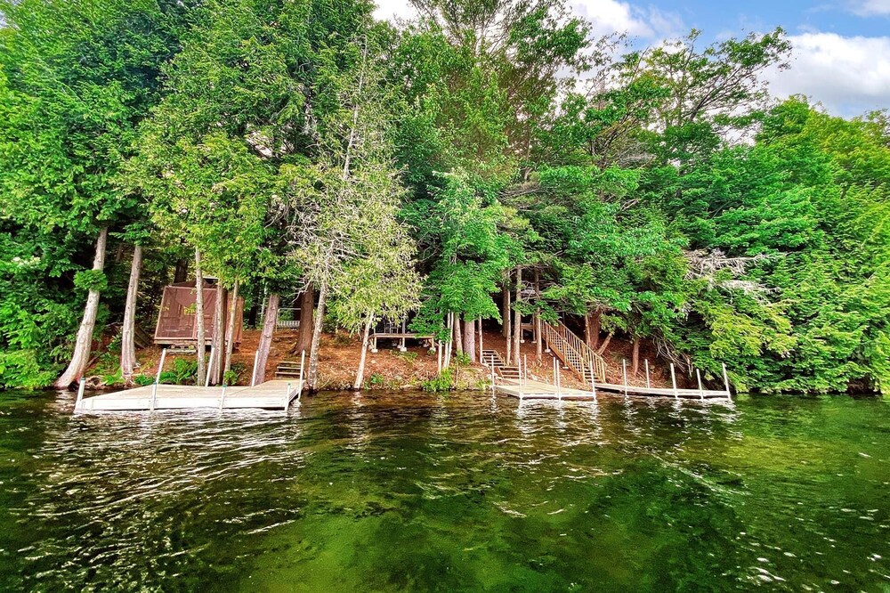 Morden Main House on Moore Lake